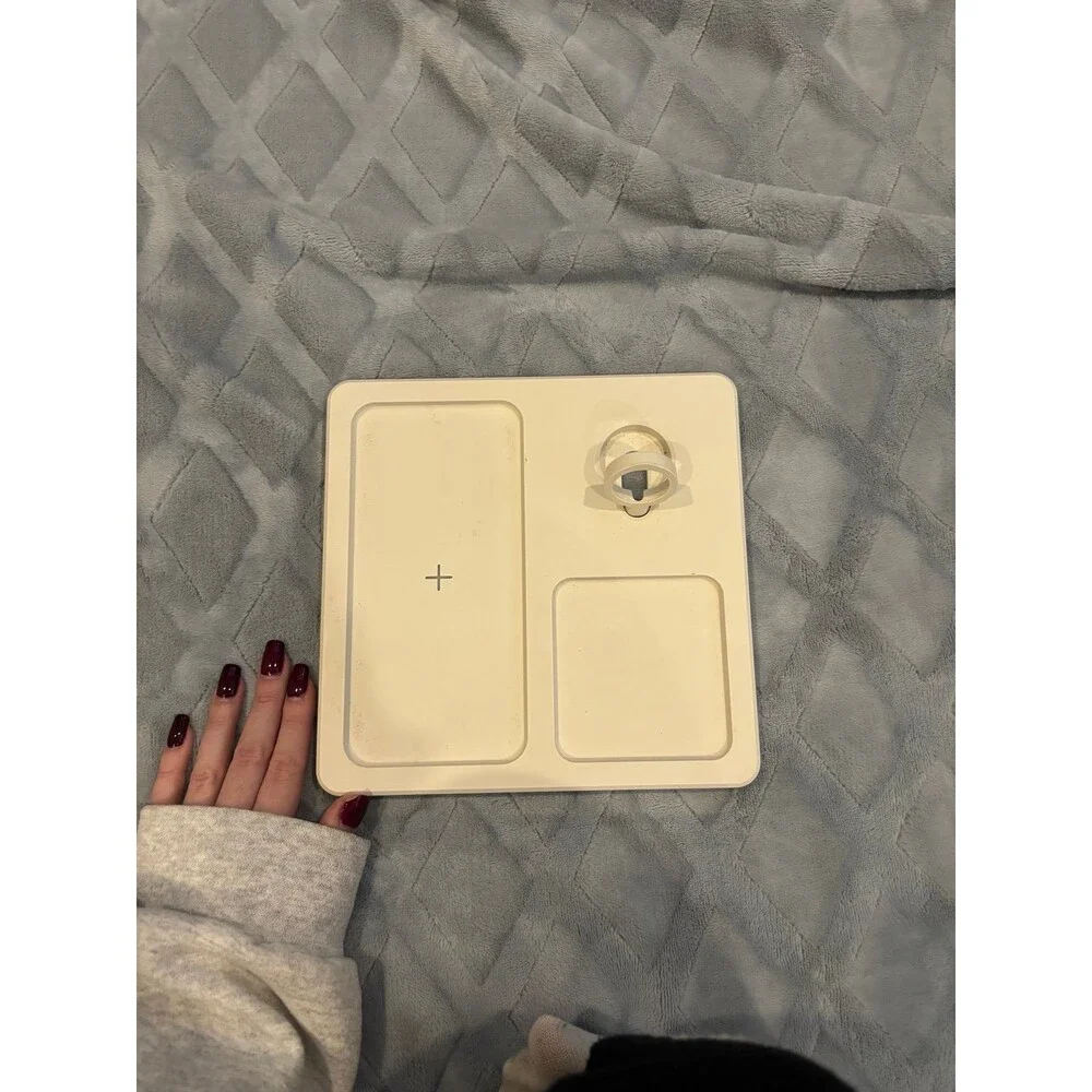 HeyDay Wireless Charging Station for Phone and Apple Watch